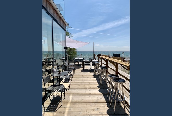 Strandtugg - restaurang och beach club i Kämpinge, Höllviken,  med havsutsikt