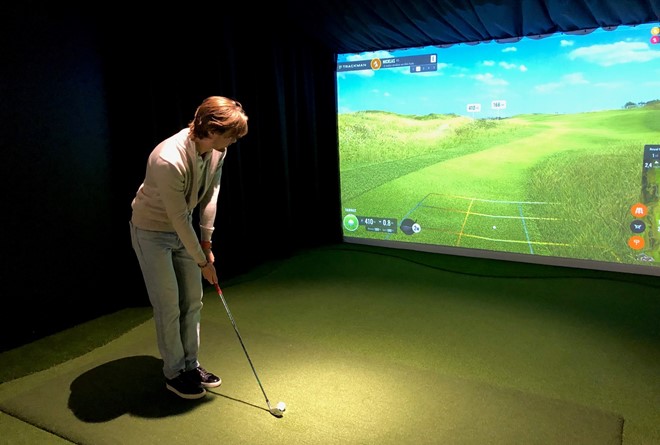 Golfsimulator på Old Tom Golf